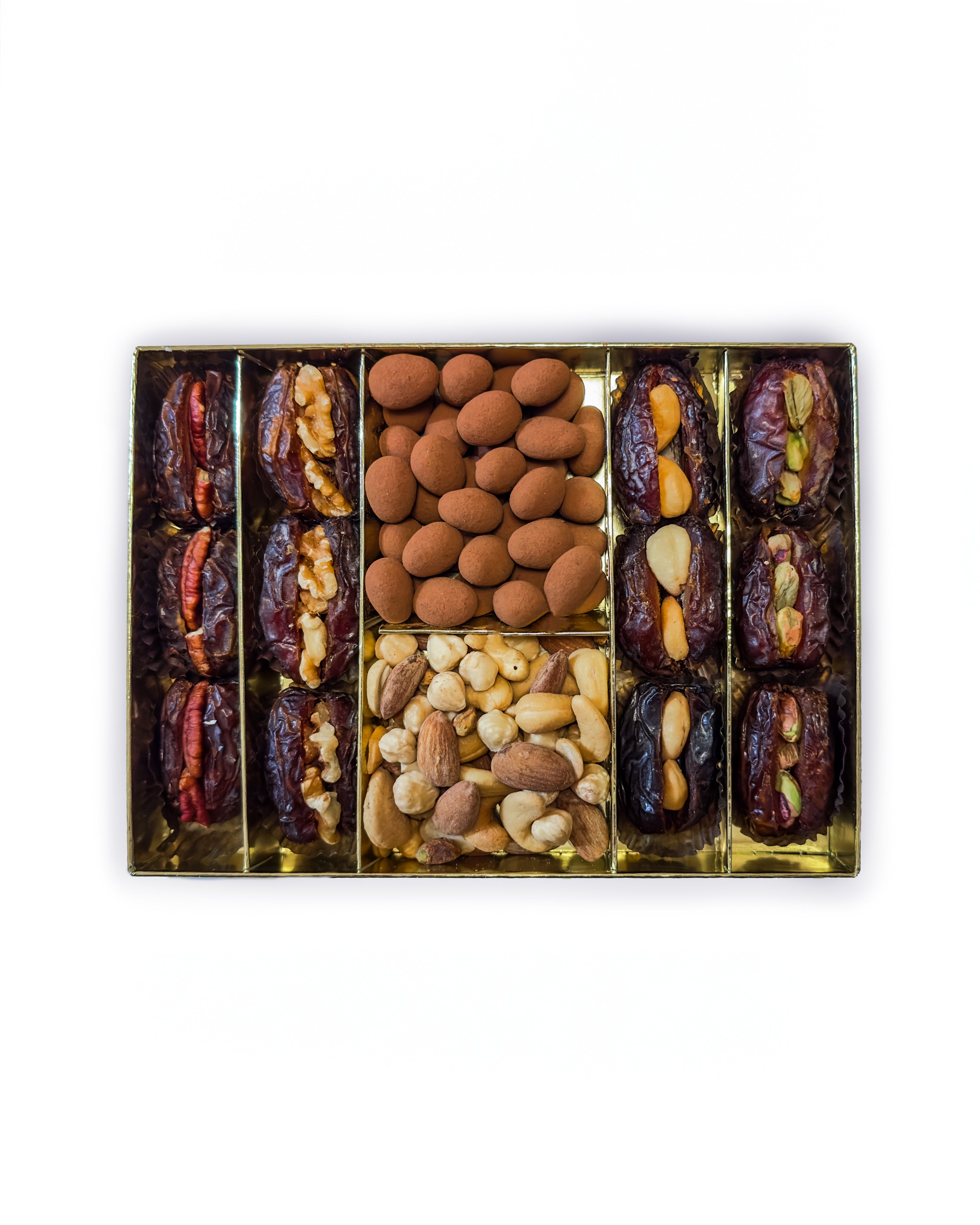 A luxurious assortment of premium Medjool dates. Perfect for gifting, iftar tables, family gatherings and elegant hospitality.